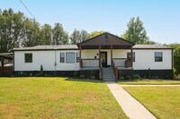 Building Photo - 32 Jones Cir