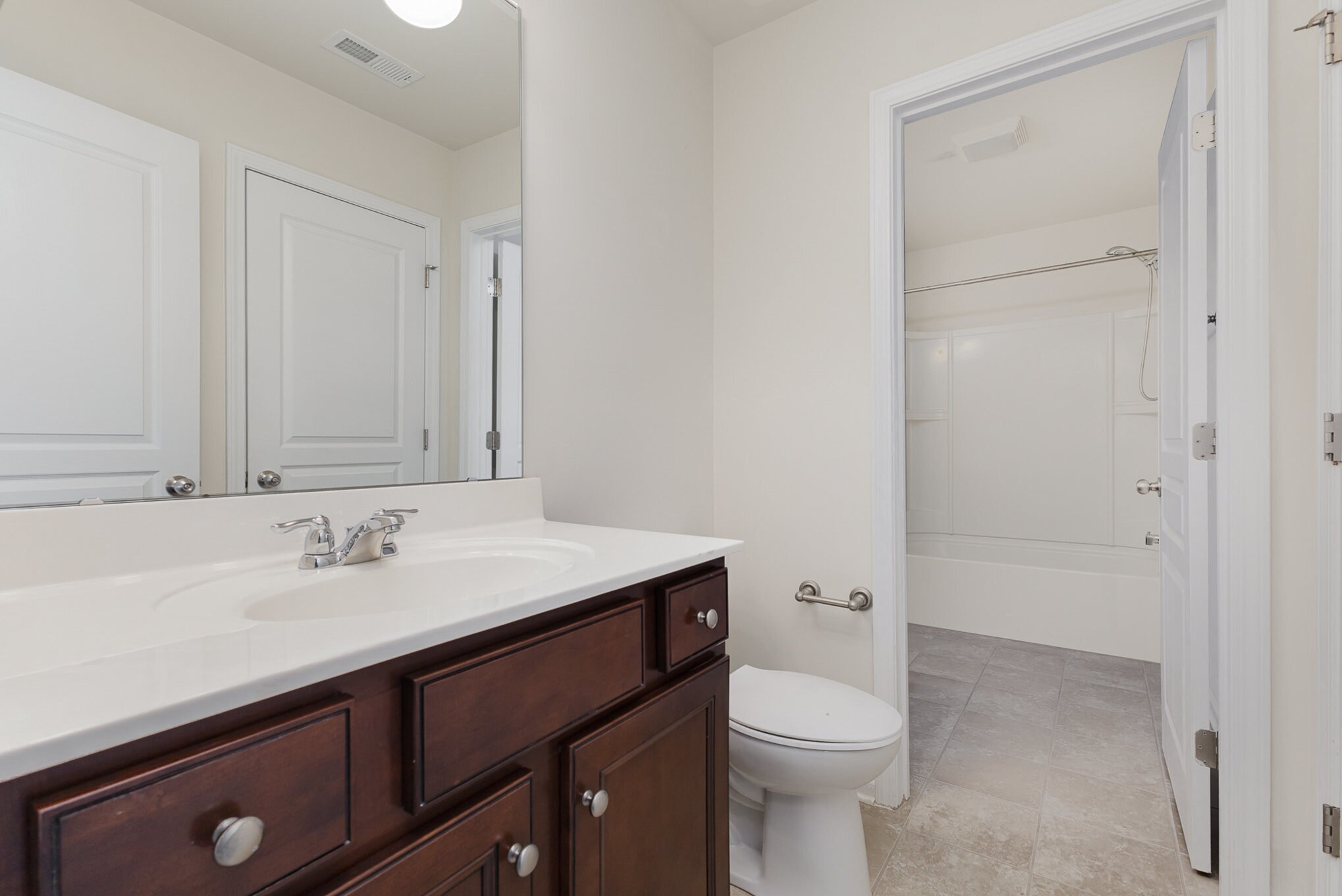 Building Photo - 9909 Woodland Watch Ct