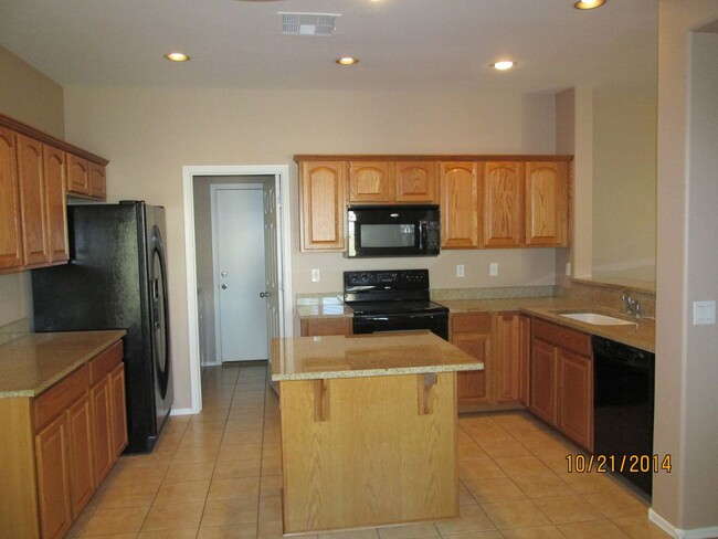 Building Photo - Spacious 4 Bedroom home in Johnson Ranch