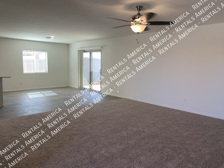 Building Photo - 2569 N Agave Ln