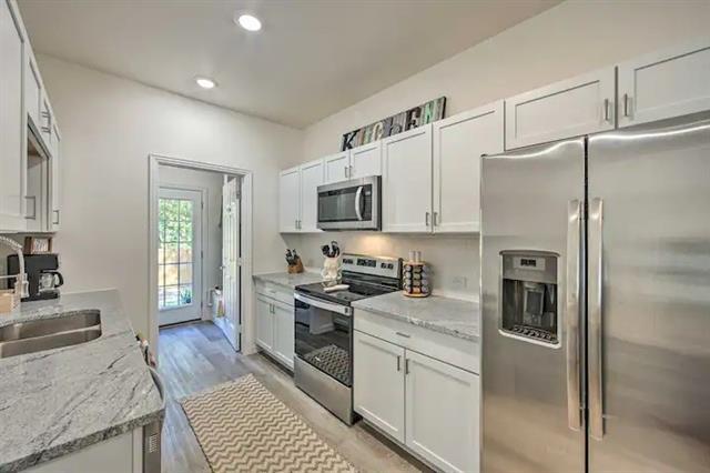 Building Photo - 6150 Shawnee Dr