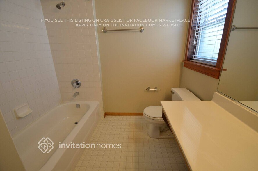 Building Photo - 4820 Goodhue Ln