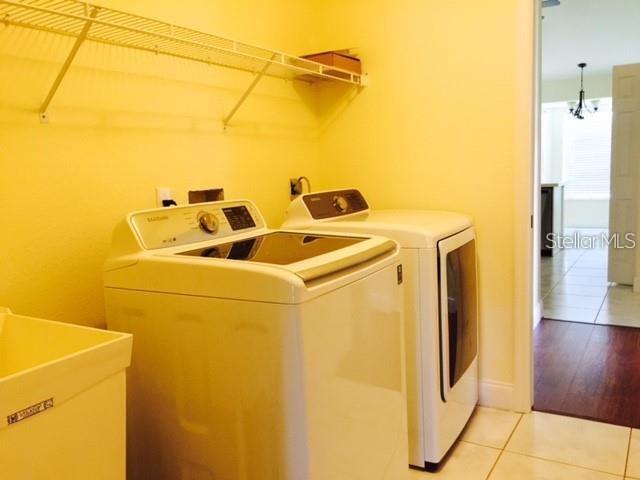Building Photo - 2060 King Tarpon Dr