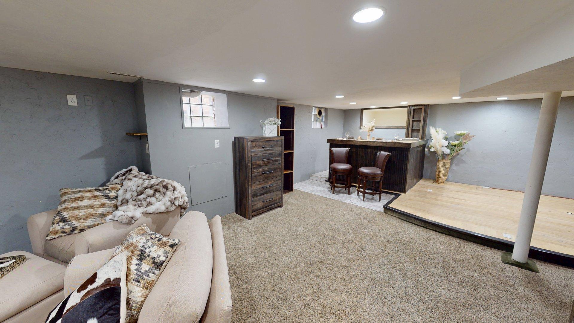 Building Photo - 1625 N Union St