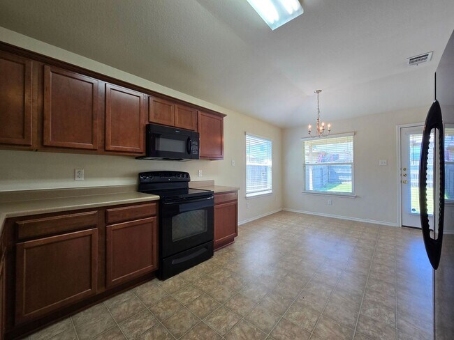 Building Photo - 4604 Black Forest Ln
