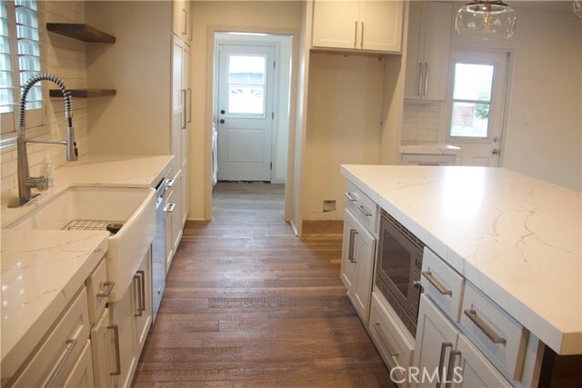 Building Photo - 9621 Central