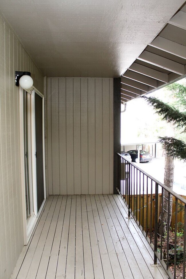 Building Photo - 6755-6755 SW Terri Ct