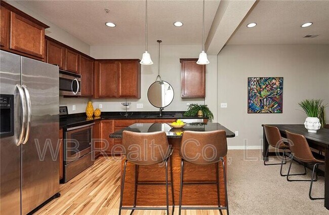 Building Photo - 180 80th St