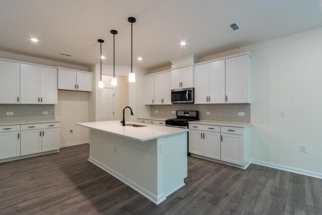 Building Photo - 1204 Grenshaw Dr