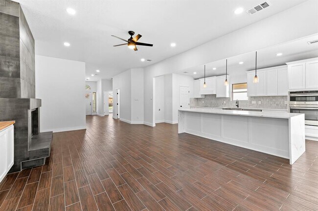 Building Photo - 30108 Hacienda Ln