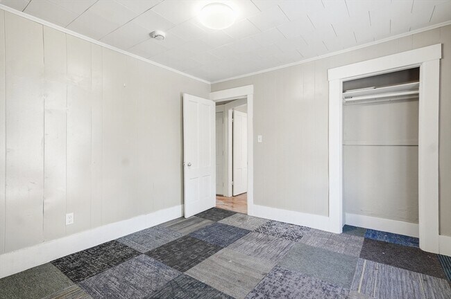 Building Photo - 29 Allen St