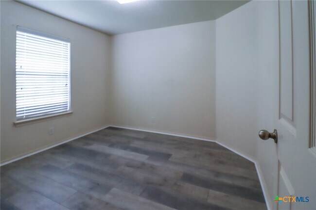Building Photo - 3102 Ida Dr