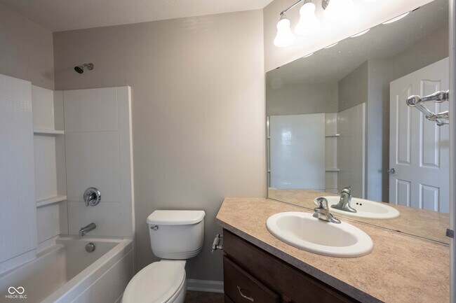 Building Photo - 12780 Tamworth Dr