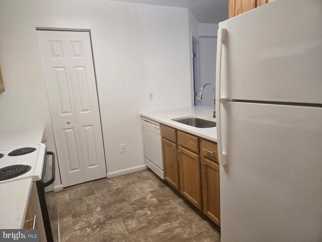 Building Photo - 7516 Snowpea Ct