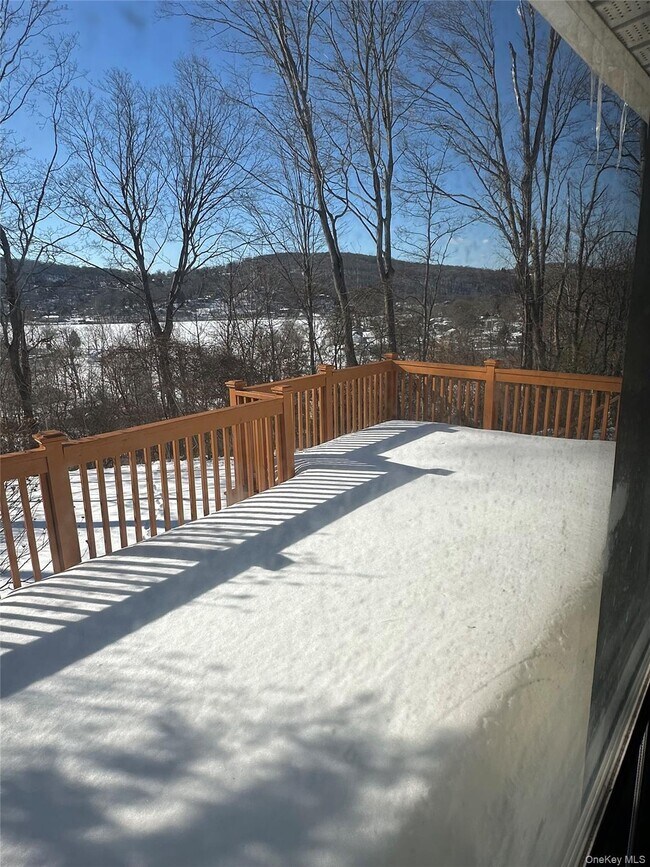 Building Photo - 69 Montrose Dr