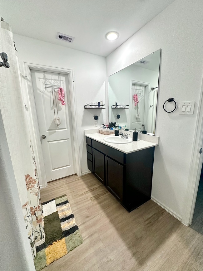 Master restroom - 18918 Sorento Bay Ln