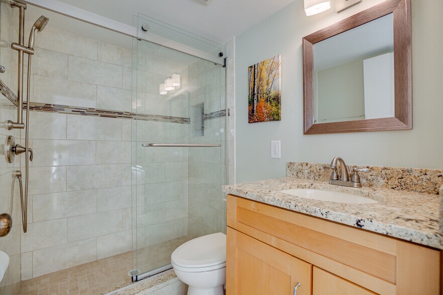 Building Photo - 2722 Cardinal Dr