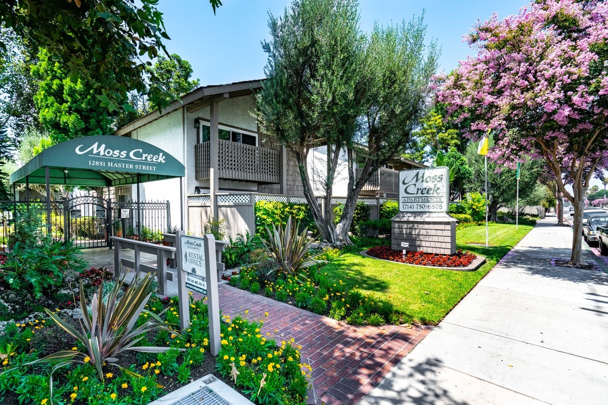 Moss Creek Apartments Garden Grove