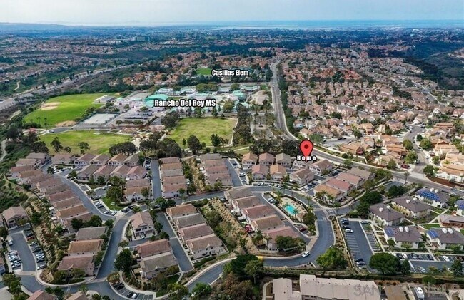 Building Photo - 1138 De Leon Dr