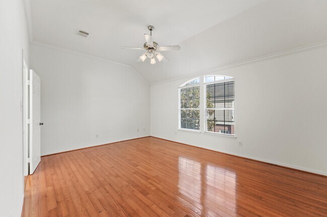 Building Photo - 1433 Oneil St