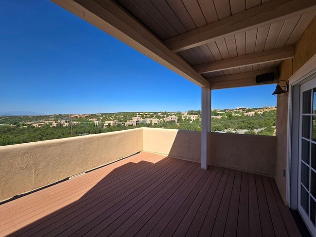 Building Photo - 1329 Tano Ridge Rd