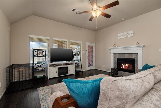 Building Photo - 2127 Blossomcrown Dr