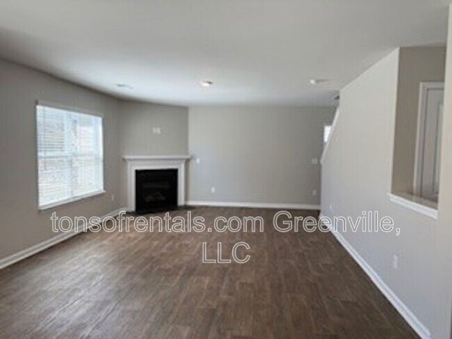 Building Photo - 304 Millen Dr