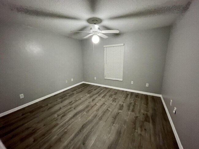 Building Photo - 2275 Granada Dr