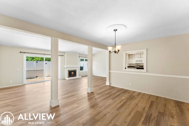 Building Photo - Coastal San Clemente Townhome with Brand New Flooring – Steps to the Beach!