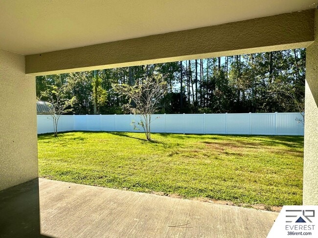 Building Photo - FULLY FENCED, LIKE NEW 3/2/2 IN PINE LAKES