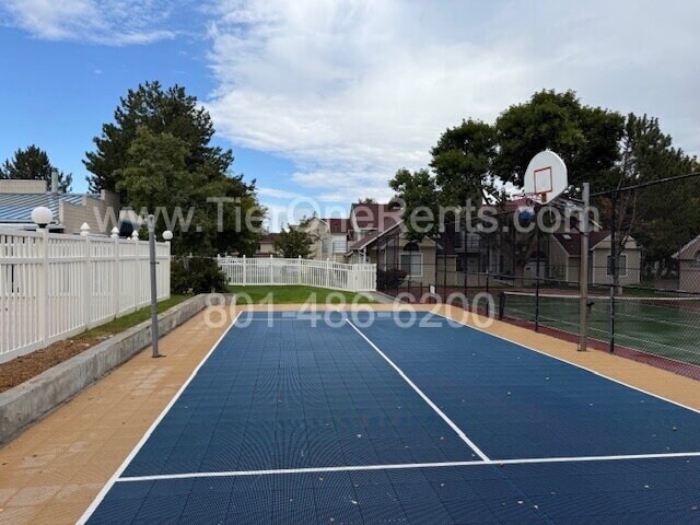 Building Photo - move in special: $500 off first months rent