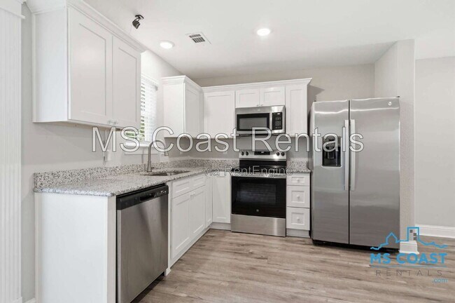 Building Photo - 13393 Rene Ave
