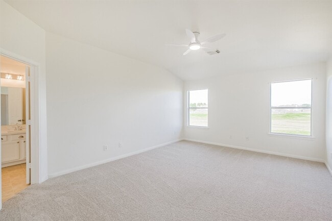 Building Photo - 2030 Vander Wilt Ln