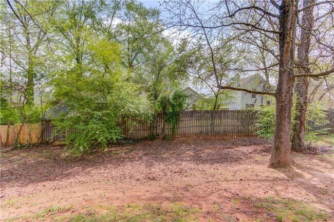 Building Photo - 3895 Kingsbrook Blvd