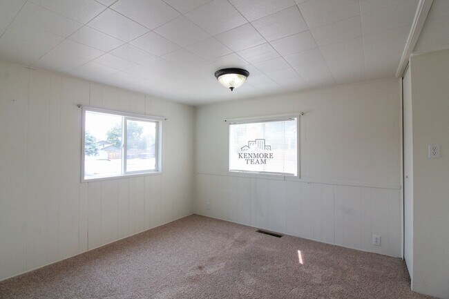 Building Photo - 1615 Stevens Dr