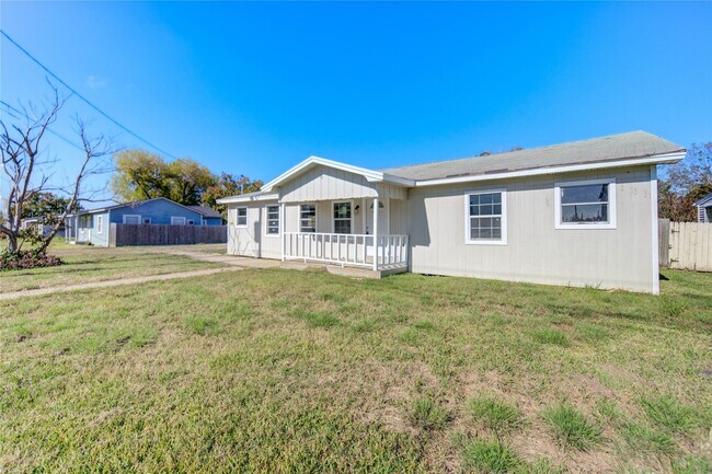 Building Photo - 3020 2nd Ave N