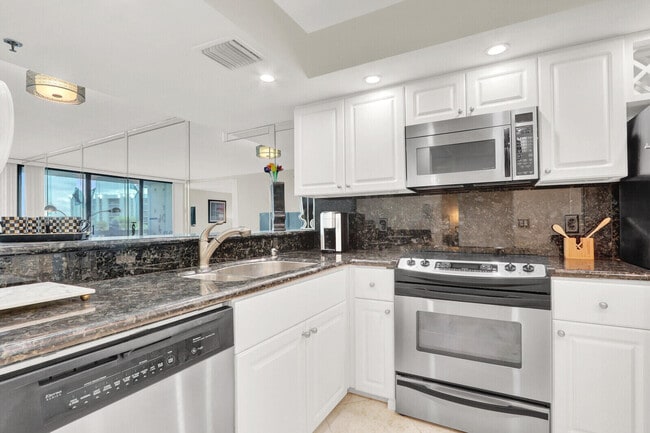 Building Photo - 2687 N Ocean Blvd