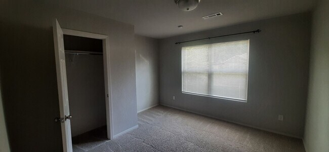 Building Photo - 26 Dunnaway Dr