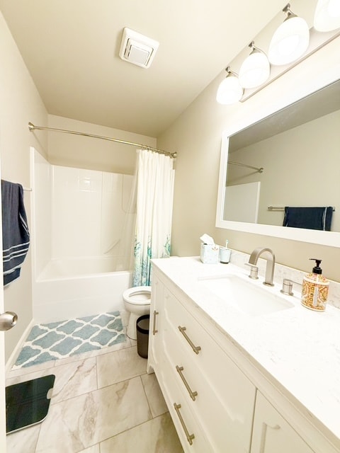 Building Photo - 298 NE Tronson Cir