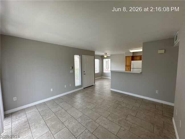 Building Photo - 5710 E Tropicana Ave
