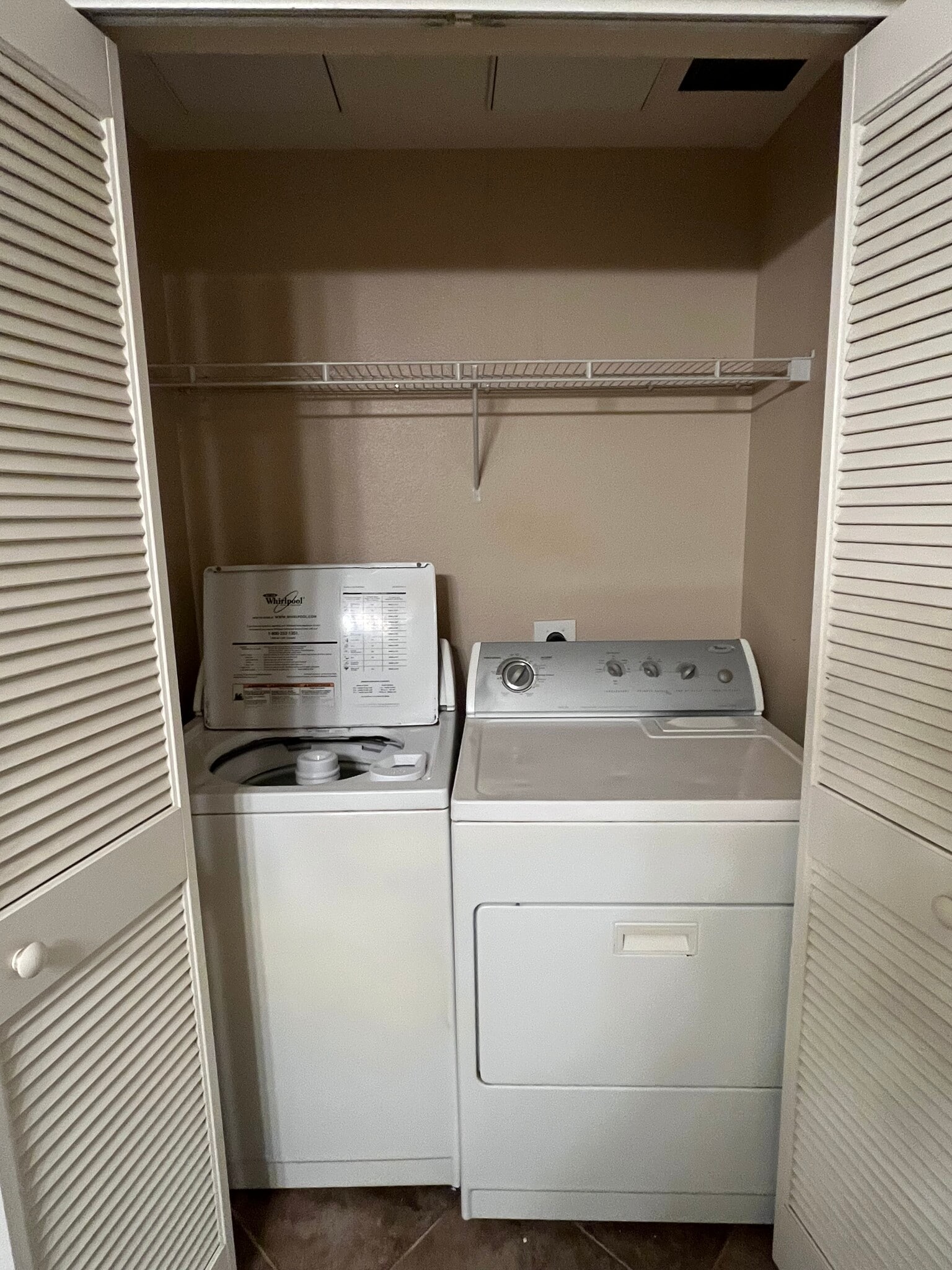 Building Photo - 3887 Pell Pl