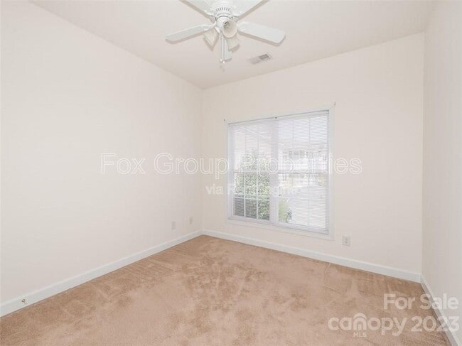 Building Photo - 242 Welton Way
