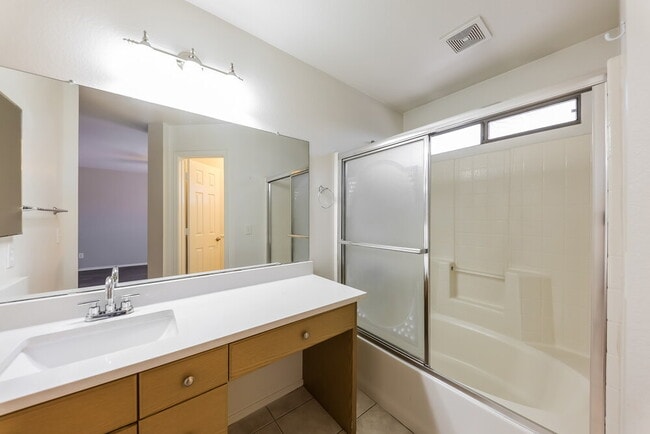 Building Photo - 8711 N 112th Ave
