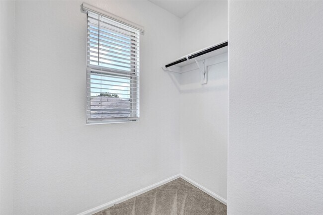 Building Photo - 24027 Wandering Brk Dr