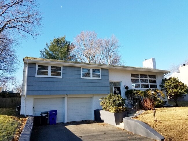 Primary Photo - 61 Cypress Rd