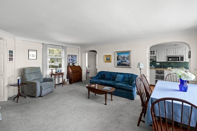 Building Photo - 37 Marmion Way