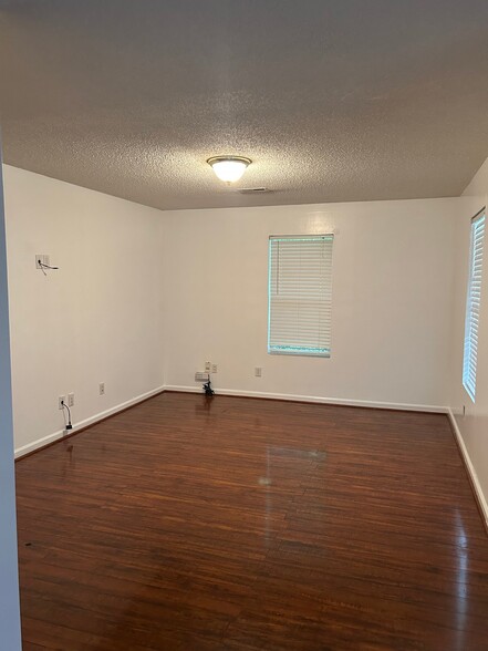 Building Photo - 3103 Ross Ave