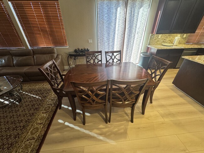 Building Photo - 10 Rhine Cir