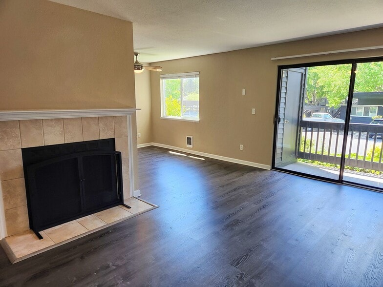 Building Photo - 9410 SW 146th Terrace