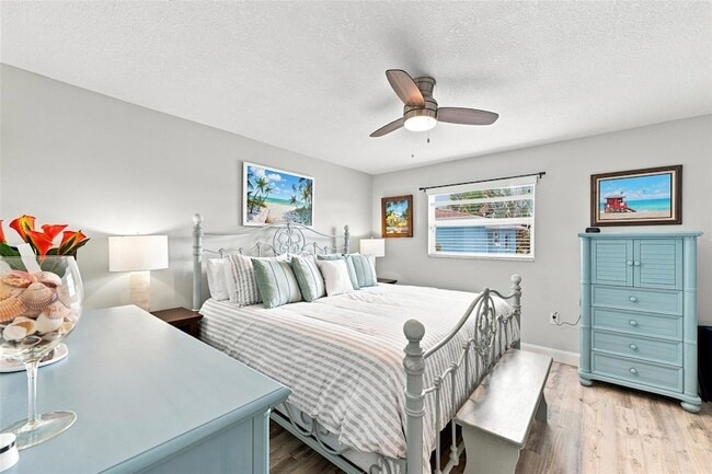 Building Photo - 7151 Sunset Way
